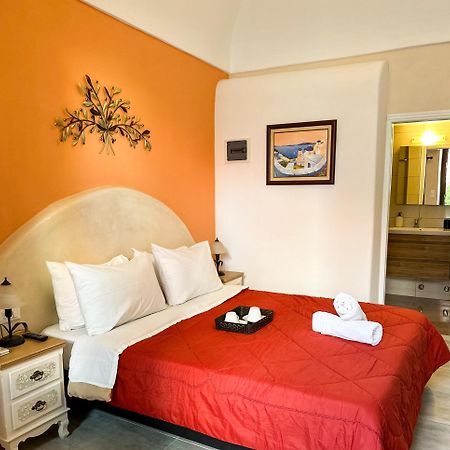 Pansion Zaharoula Hotel Fira  Bagian luar foto