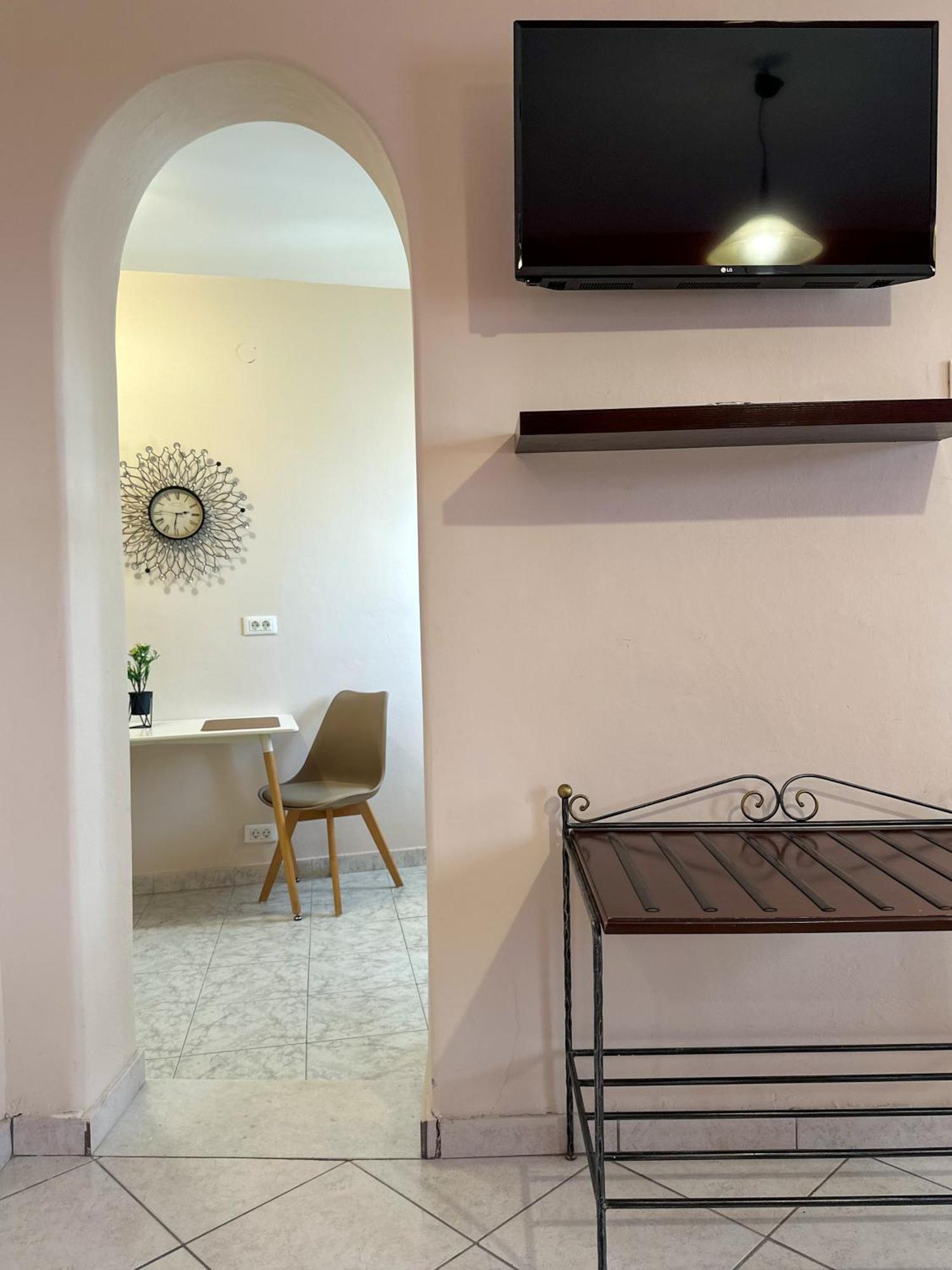 Pansion Zaharoula Hotel Fira  Bagian luar foto