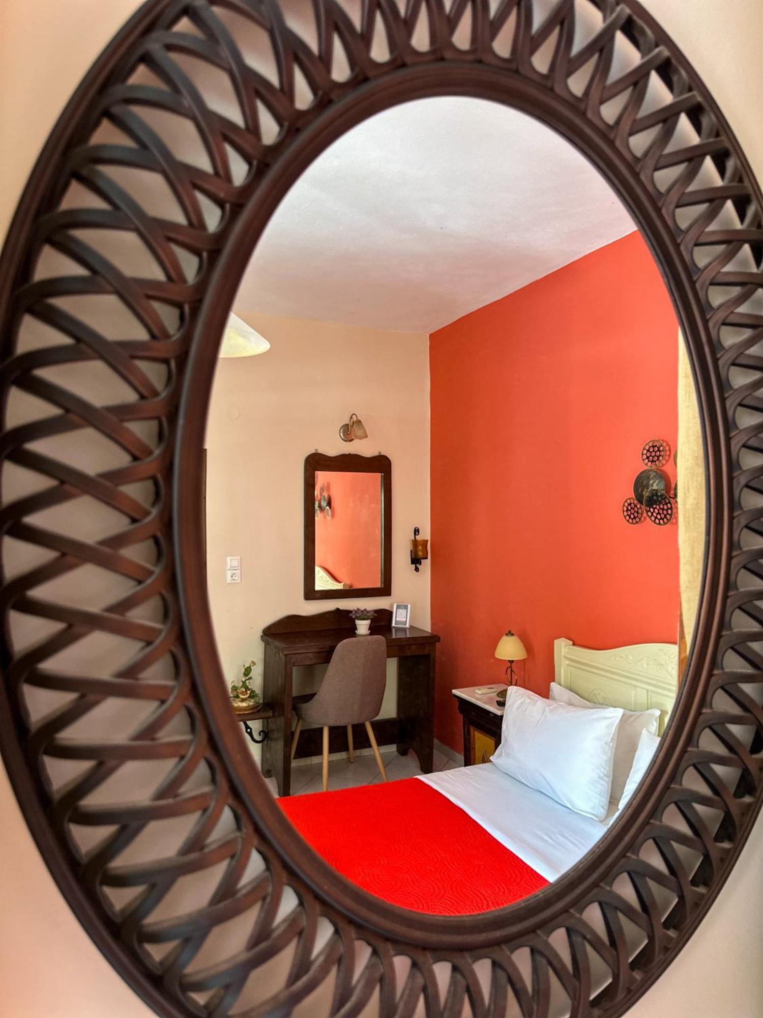 Pansion Zaharoula Hotel Fira  Bagian luar foto