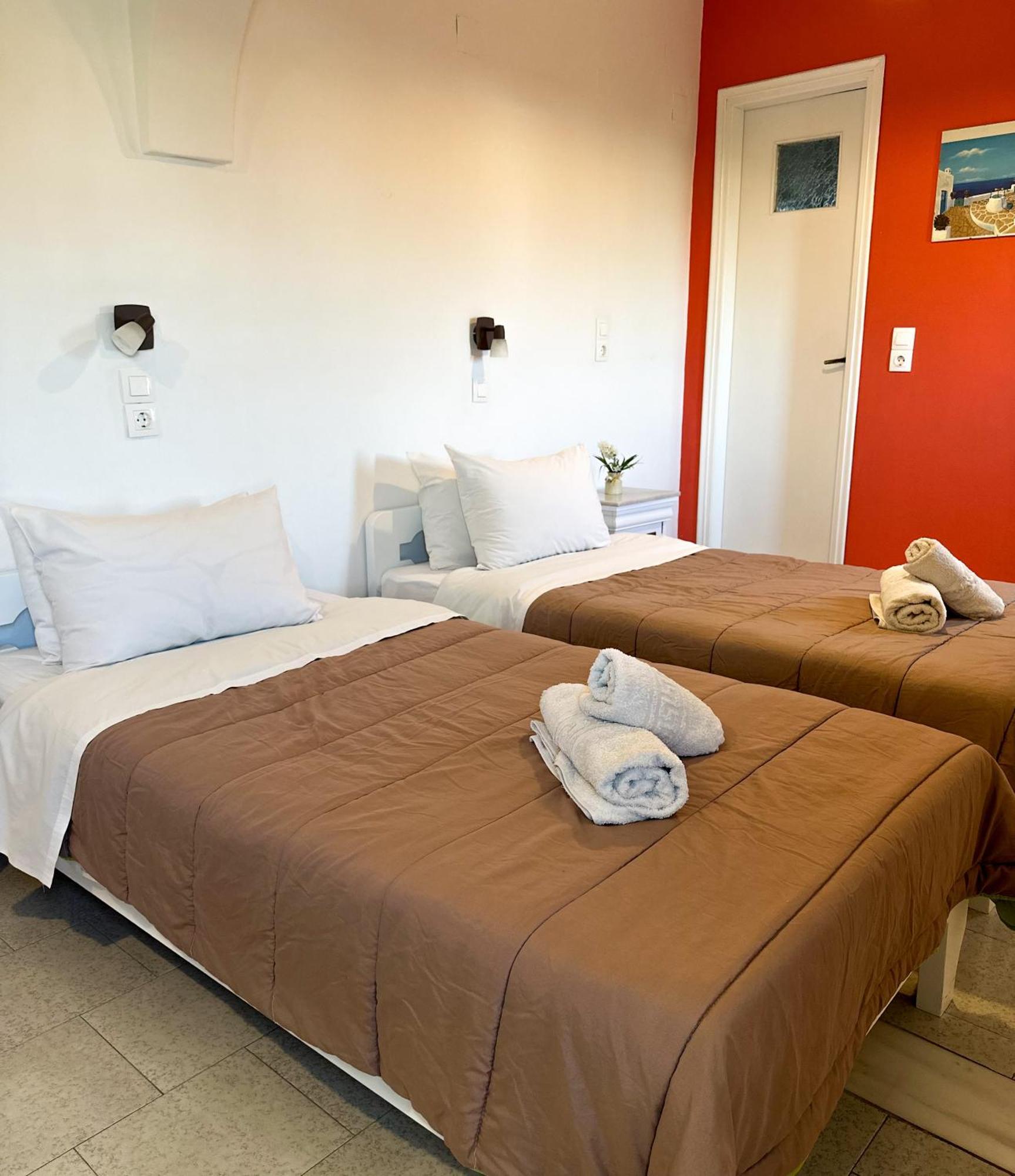 Pansion Zaharoula Hotel Fira  Bagian luar foto