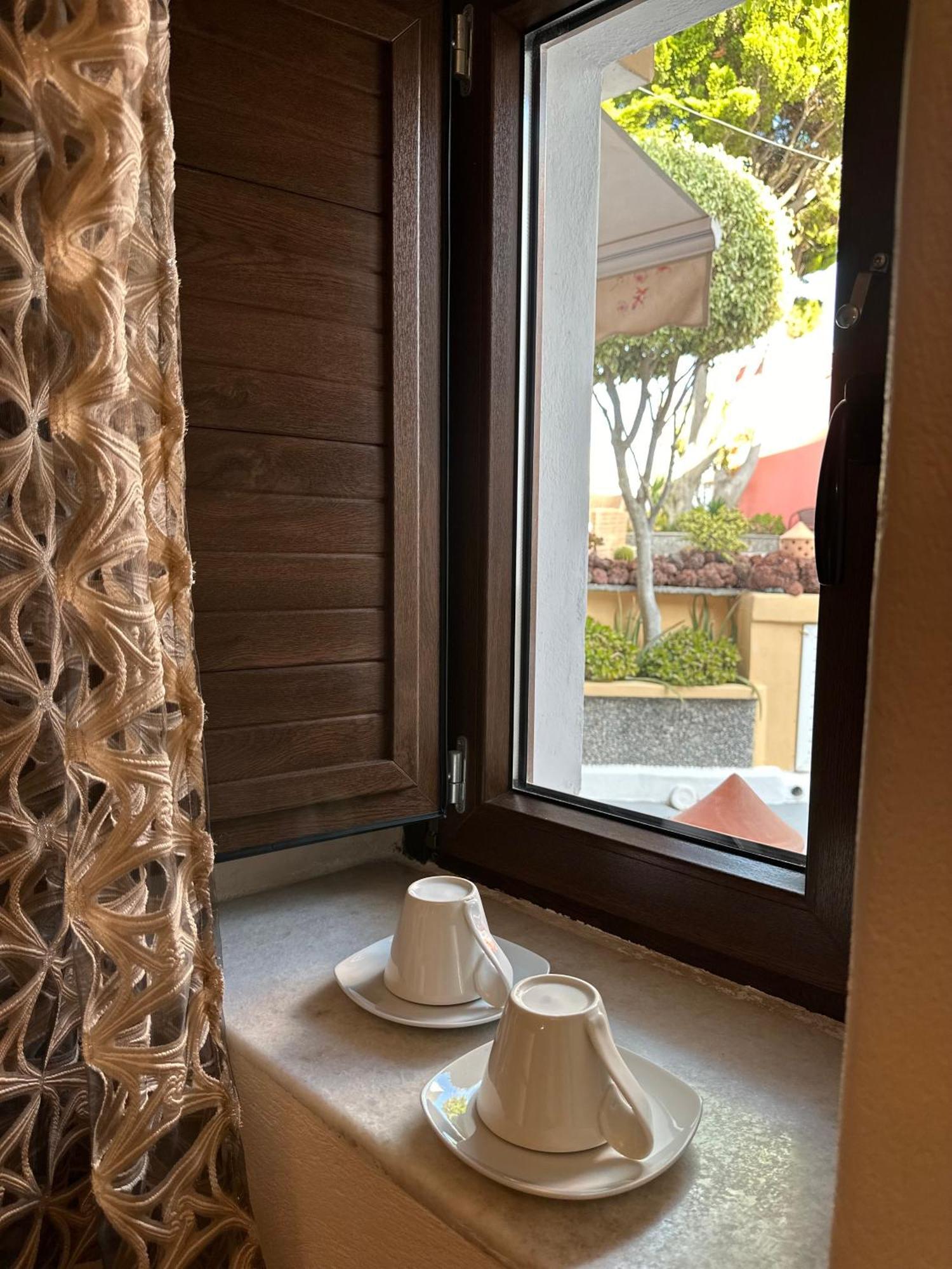 Pansion Zaharoula Hotel Fira  Bagian luar foto