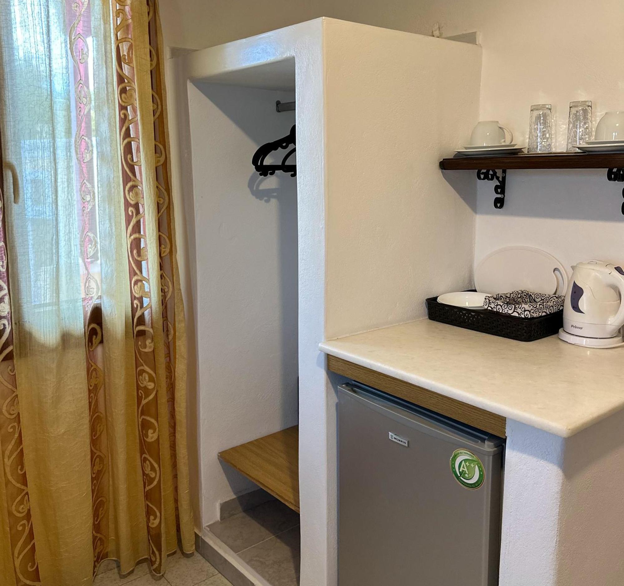 Pansion Zaharoula Hotel Fira  Bagian luar foto
