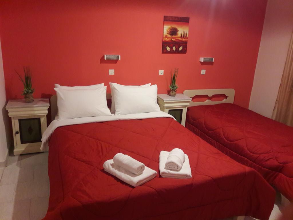 Pansion Zaharoula Hotel Fira  Bagian luar foto