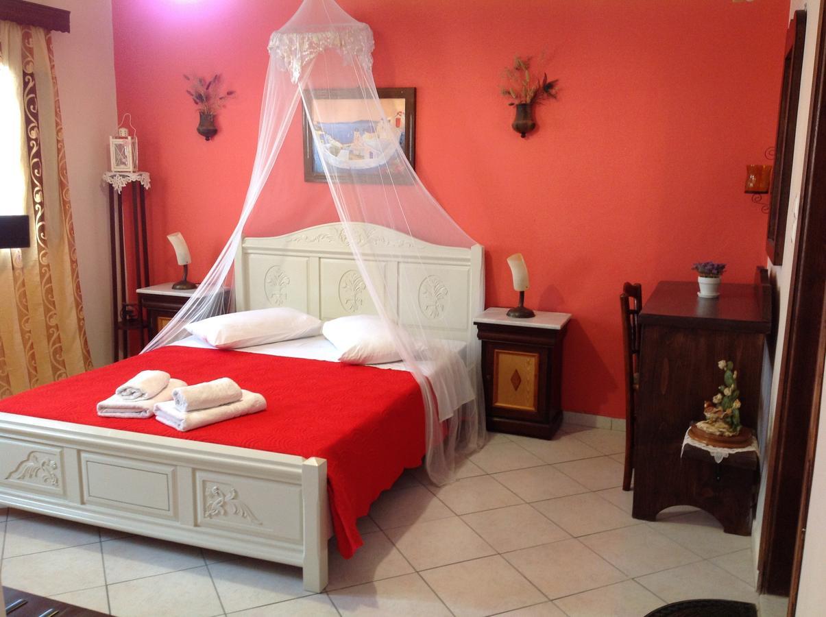 Pansion Zaharoula Hotel Fira  Bagian luar foto
