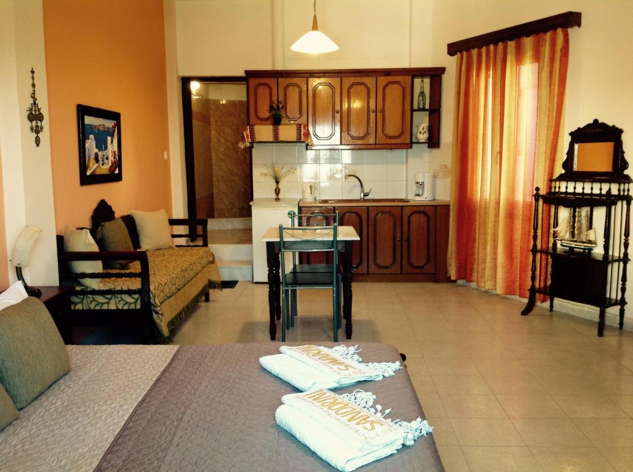 Pansion Zaharoula Hotel Fira  Bagian luar foto