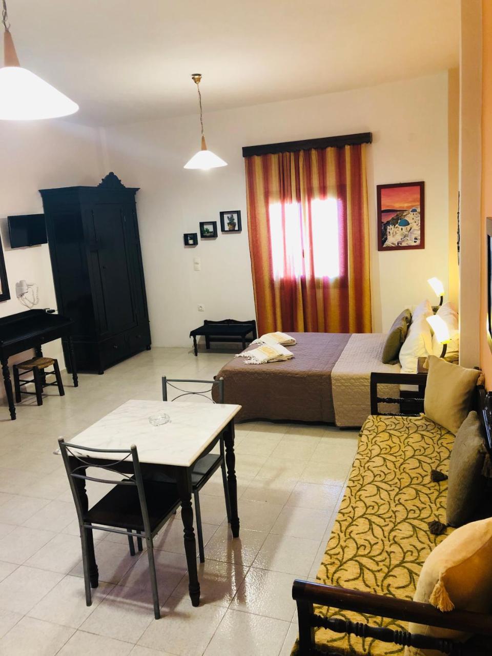 Pansion Zaharoula Hotel Fira  Bagian luar foto
